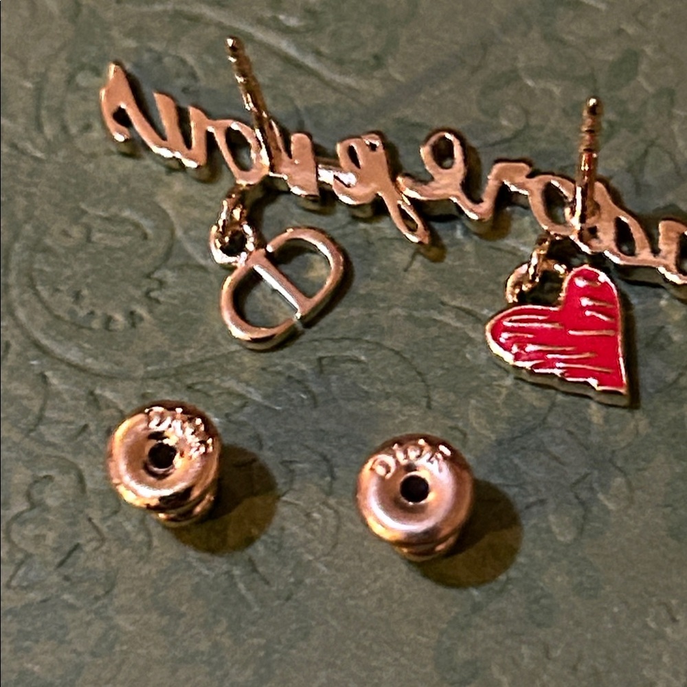 Dior DIORAMOUR JE VOUS ADORE EARRINGS Gold-Finish Metal and Red Lacquer - Picture 7 of 7